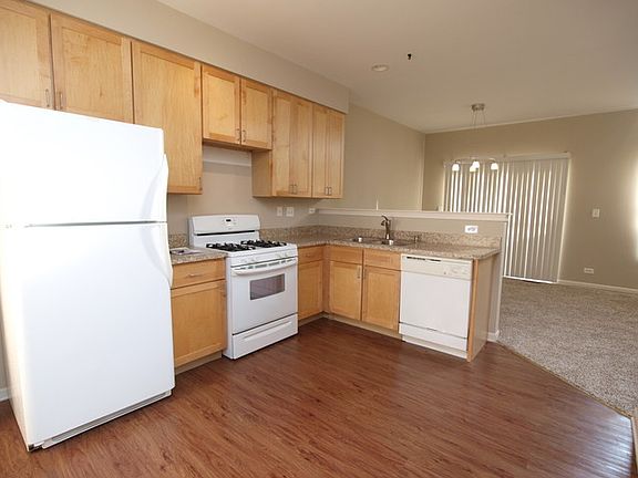 4th image of 3103 Clearwater Dr #0
