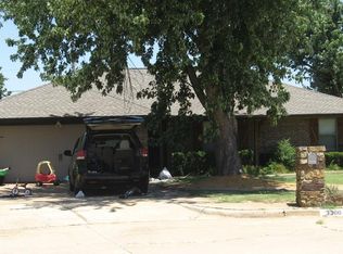 3300 Hunting Hawk Cir, Edmond, OK 73013