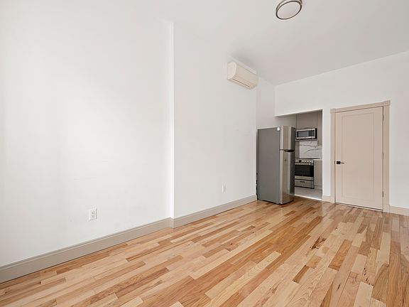 2nd image of 47 W 71st St APT 4F