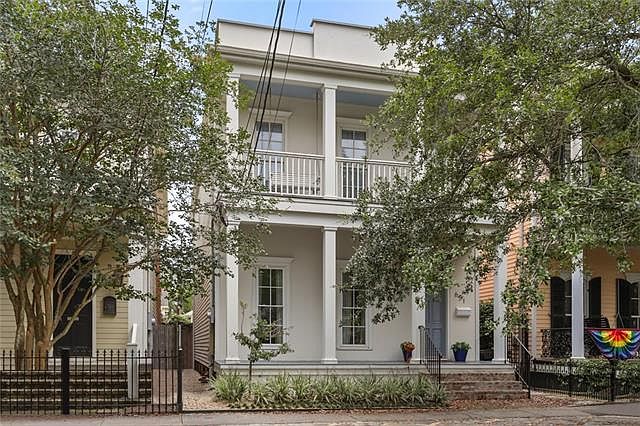 1st image of 651 Arabella St
