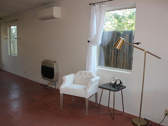 2nd image of 3111-3113 E Towner Ave