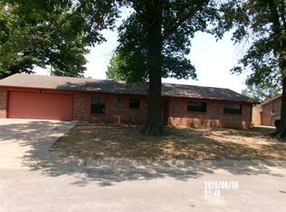 413 W 6th St, Dewey, OK 74029