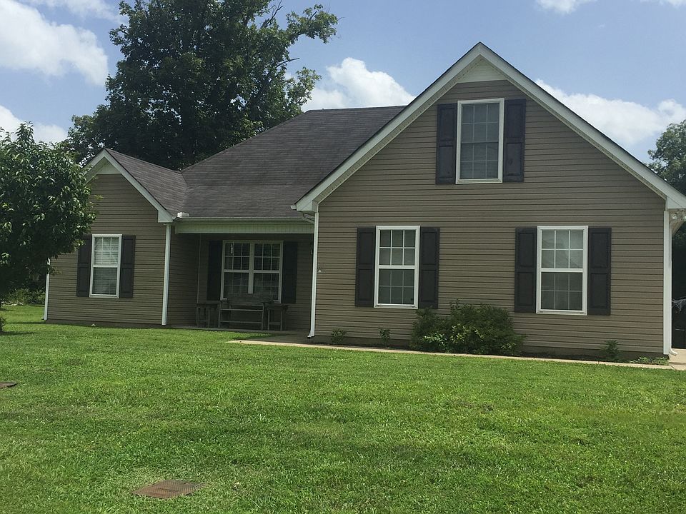1st image of 817 Fall Creek Dr