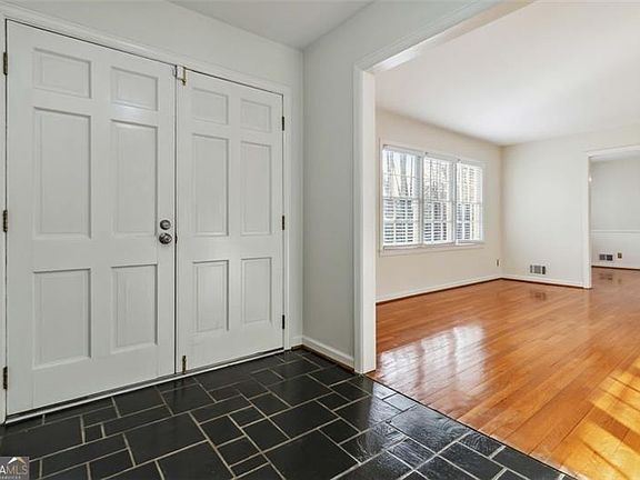 4th image of 3613 Prestwick Dr