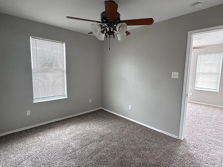 1603 Caldwell St — Photo 56
