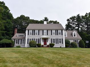 214 Ledgewood Dr, Hanover, MA 02339