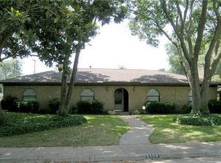 2109 Meadow Ln, Grand Prairie, TX 75050