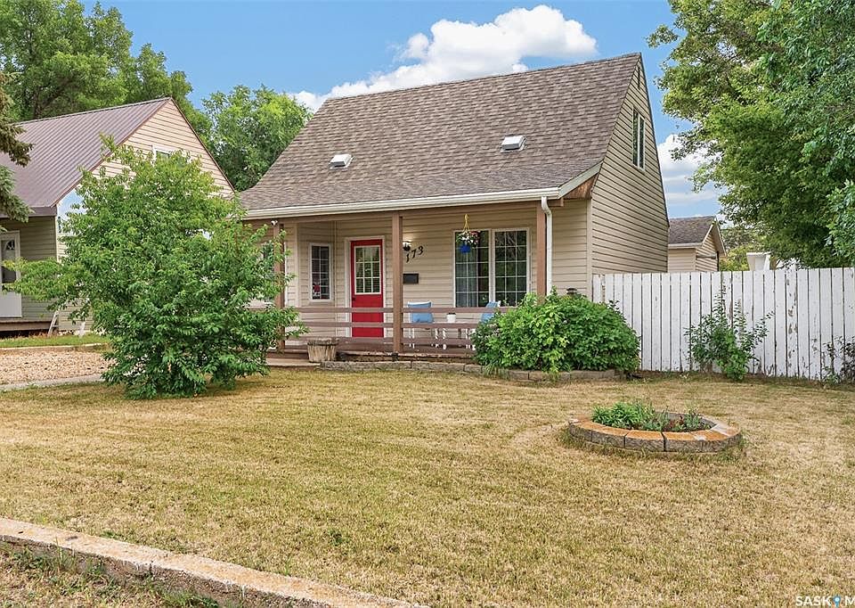 1st image of 1173 4th AVENUE NE