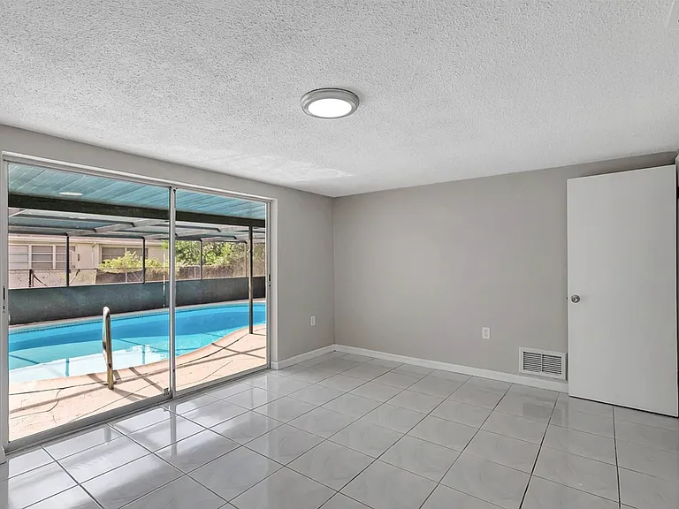 7210 Parrot Dr — Photo 20