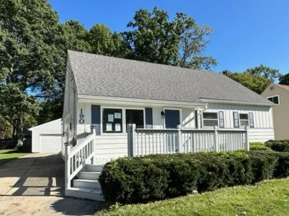 190 Lindsey Rd, Munroe Falls, OH 44262
