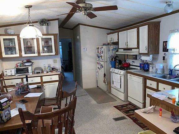 5th image of 606 Seabreeze Ave