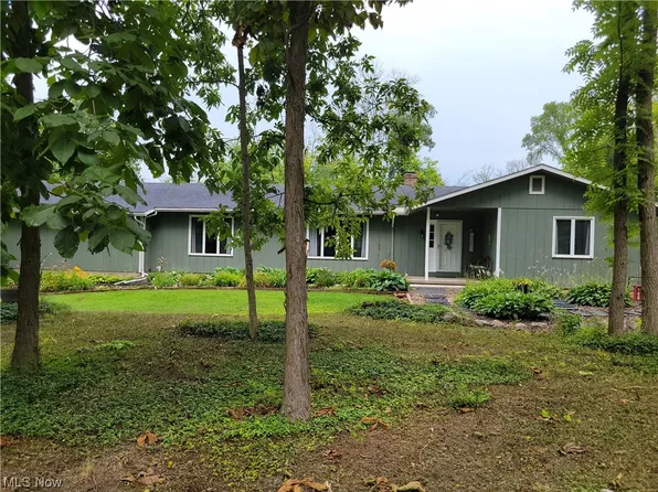2605 Stony Hill Rd, Hinckley, OH 44233