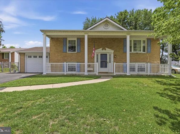 17813 Greentree Ter, Hagerstown, MD 21740