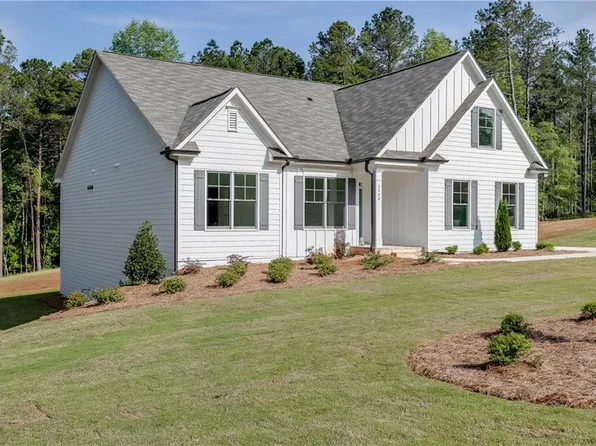 2308 Margaux Ct, Monroe, GA 30656