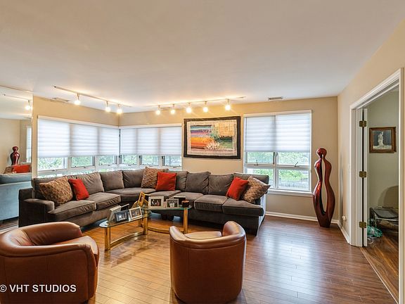 5th image of 3100 Lexington Ln #102