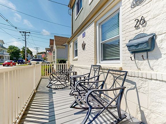 3rd image of 26 George St