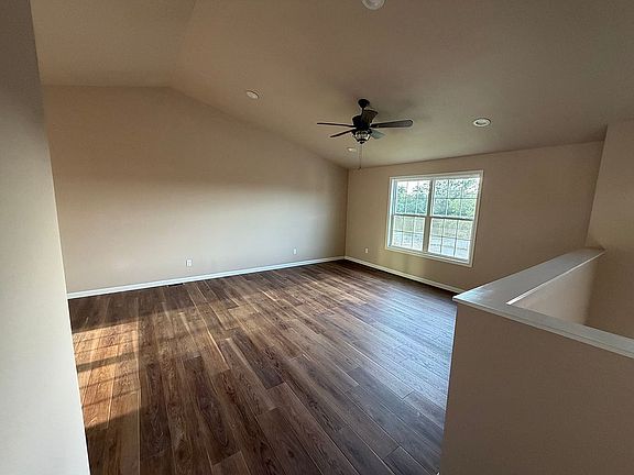 4th image of 501 Mulligan Ct