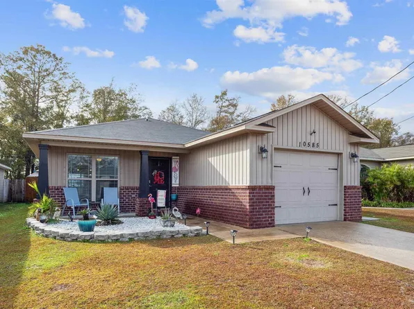 10585 Senegal Dr, Pensacola, FL 32534