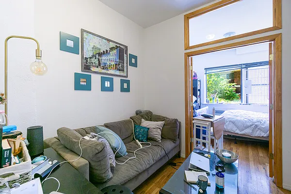 Rented by Compass | media 27