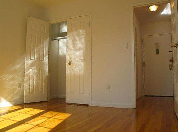 5th image of 2710 Astoria Blvd #4C