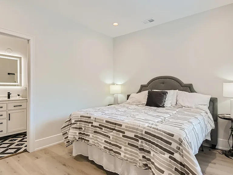 1420 W Winnemac Ave #3 — Photo 14
