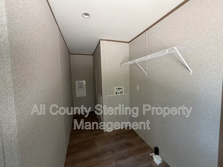 129 SE Perfect Ct — Photo 3