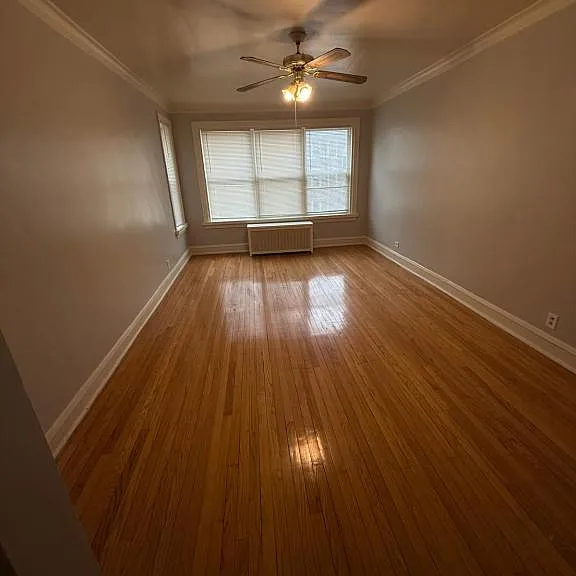 7948 S Essex Ave — Photo 10