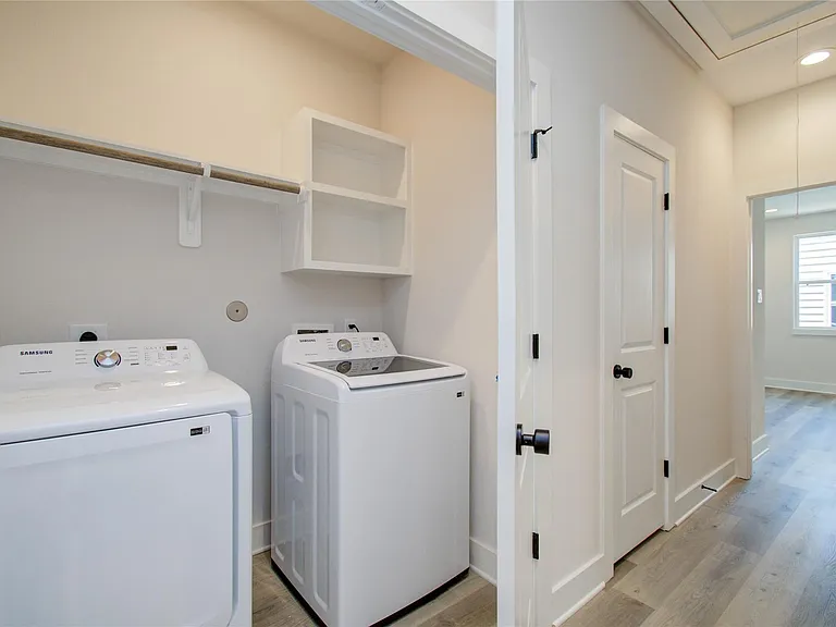 2626 W Tidwell Rd #B — Photo 21