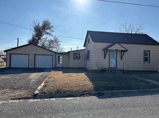 602 8th St, Victoria, KS 67671