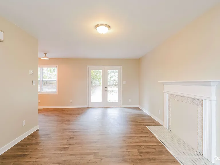 7000 Taunton Dr — Photo 6