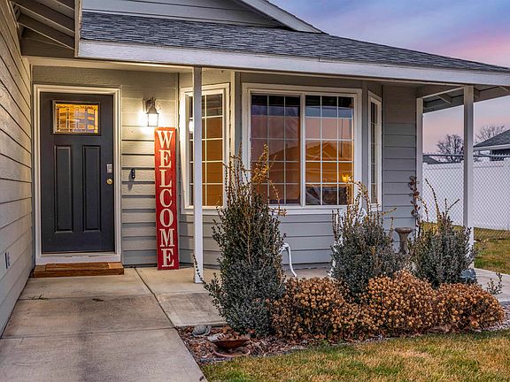 2nd image of 7611 Thetis Dr