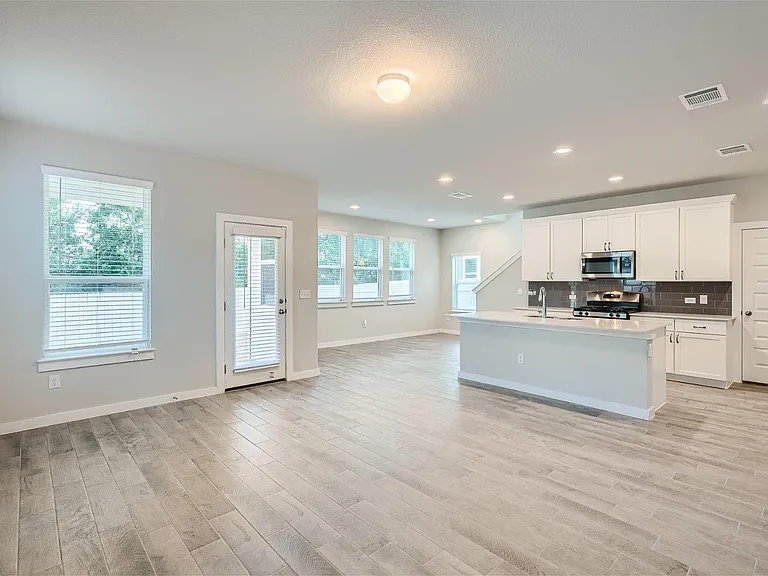 105 Appleberry Ln — Photo 5
