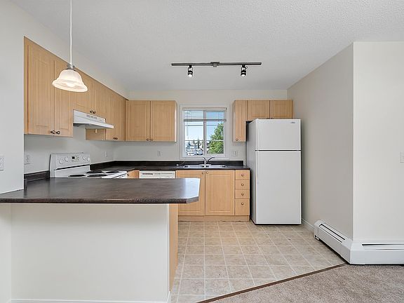 4th image of 630 McAllister Loop SW #201