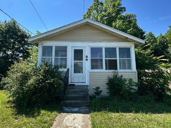 66 Bluff St