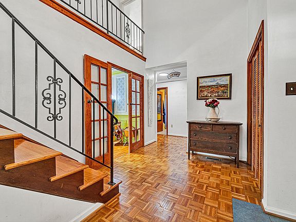 4th image of 3305 Naff Rd