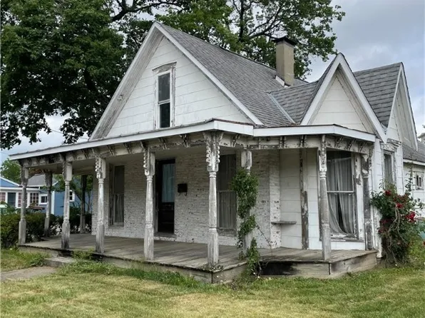 217 W Jefferson St, New Carlisle, OH 45344