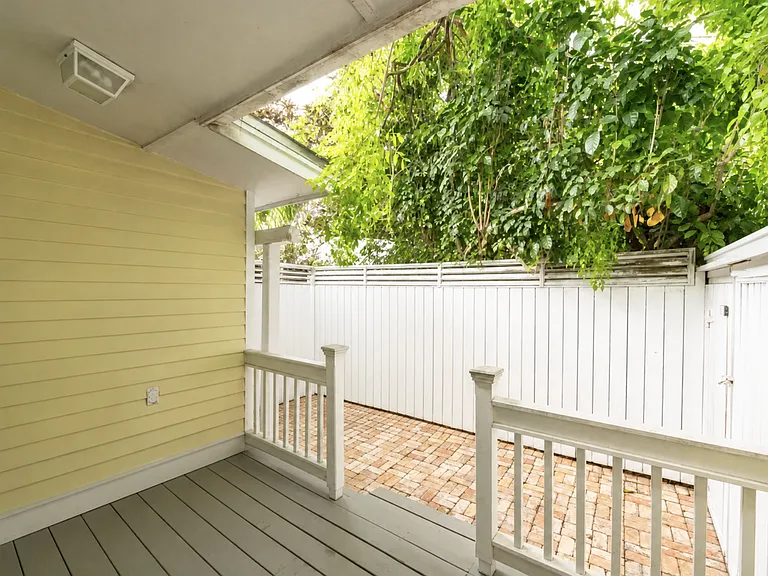 626 Olivia St — Photo 7