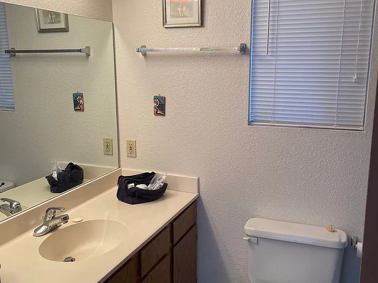 250 Sunset Dr #19 — Photo 8