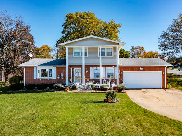 605 E 78th Pl, Merrillville, IN 46410