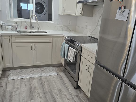 4th image of 448 Holua Dr Unit B