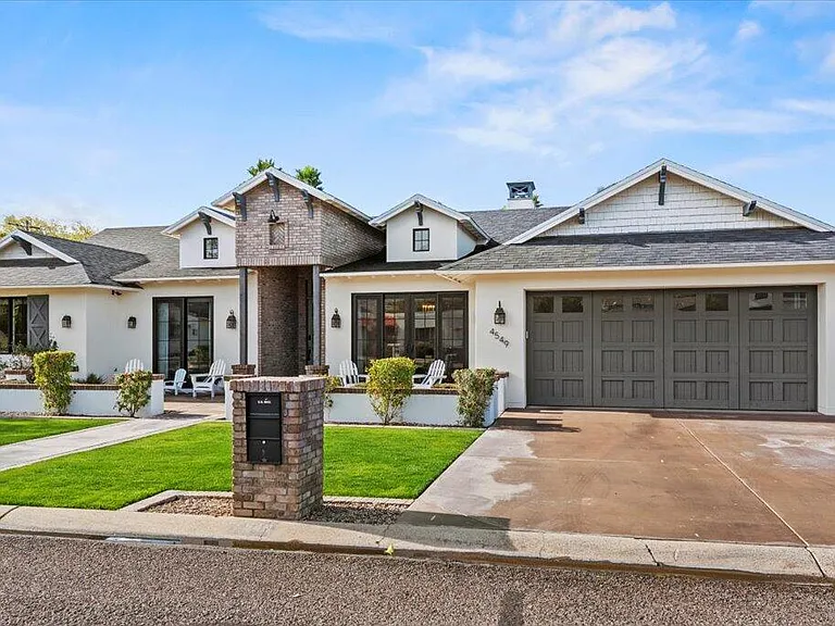 4549 E Calle Tuberia — Photo 3