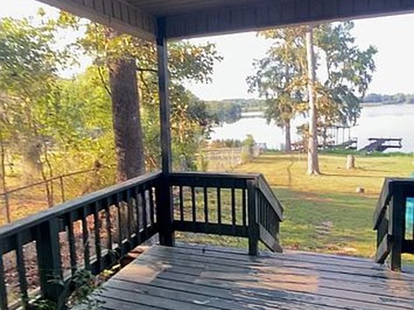 151 Hall Dr