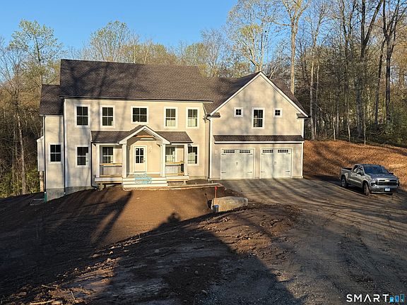 4th image of 336 Holly Hill Lane