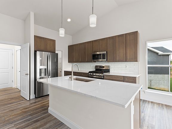 3rd image of 5033 Knotty Alder Dr