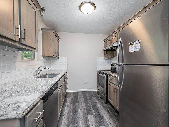 4th image of 119 Kindred Ave