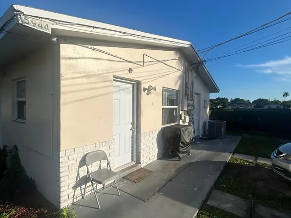 (undisclosed Address), Hollywood, FL 33021