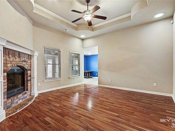 5th image of 4038 W Olive Tree Dr