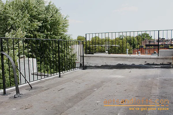 Rented by aptsandlofts.com | media 28