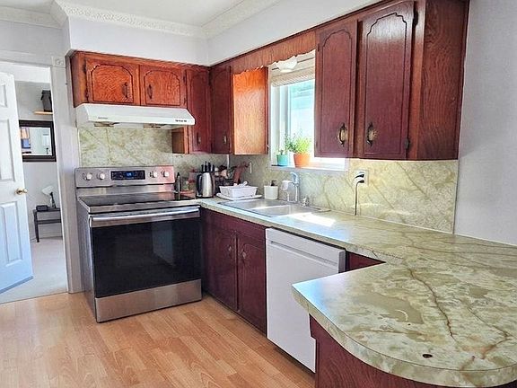 5th image of 5075 Payne St