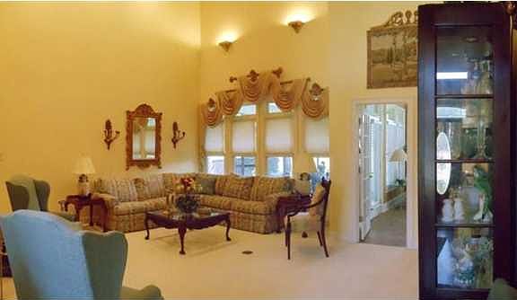 5th image of 364 Green Chase Cir